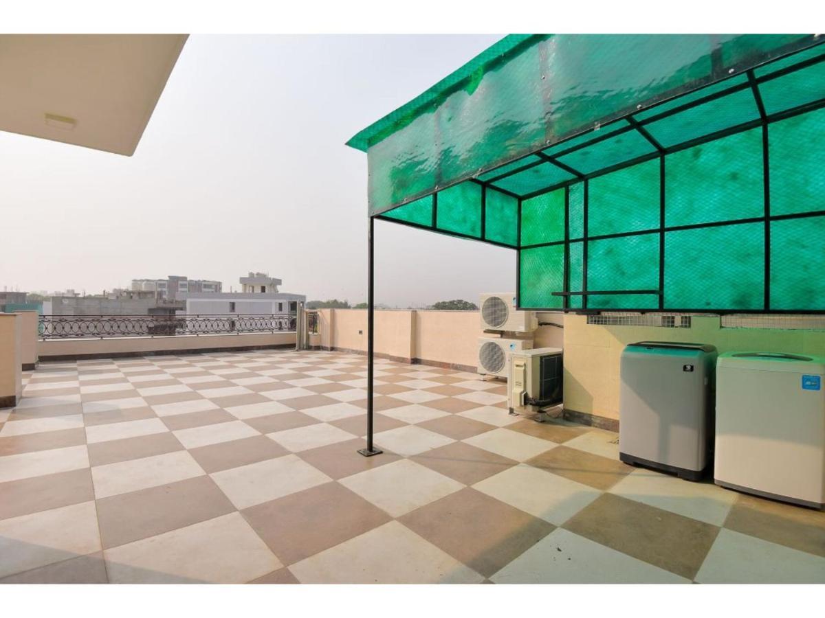 Bluo Studio5 Golf Course Road - Gym, Terrace Garden Gurgaon Eksteriør billede